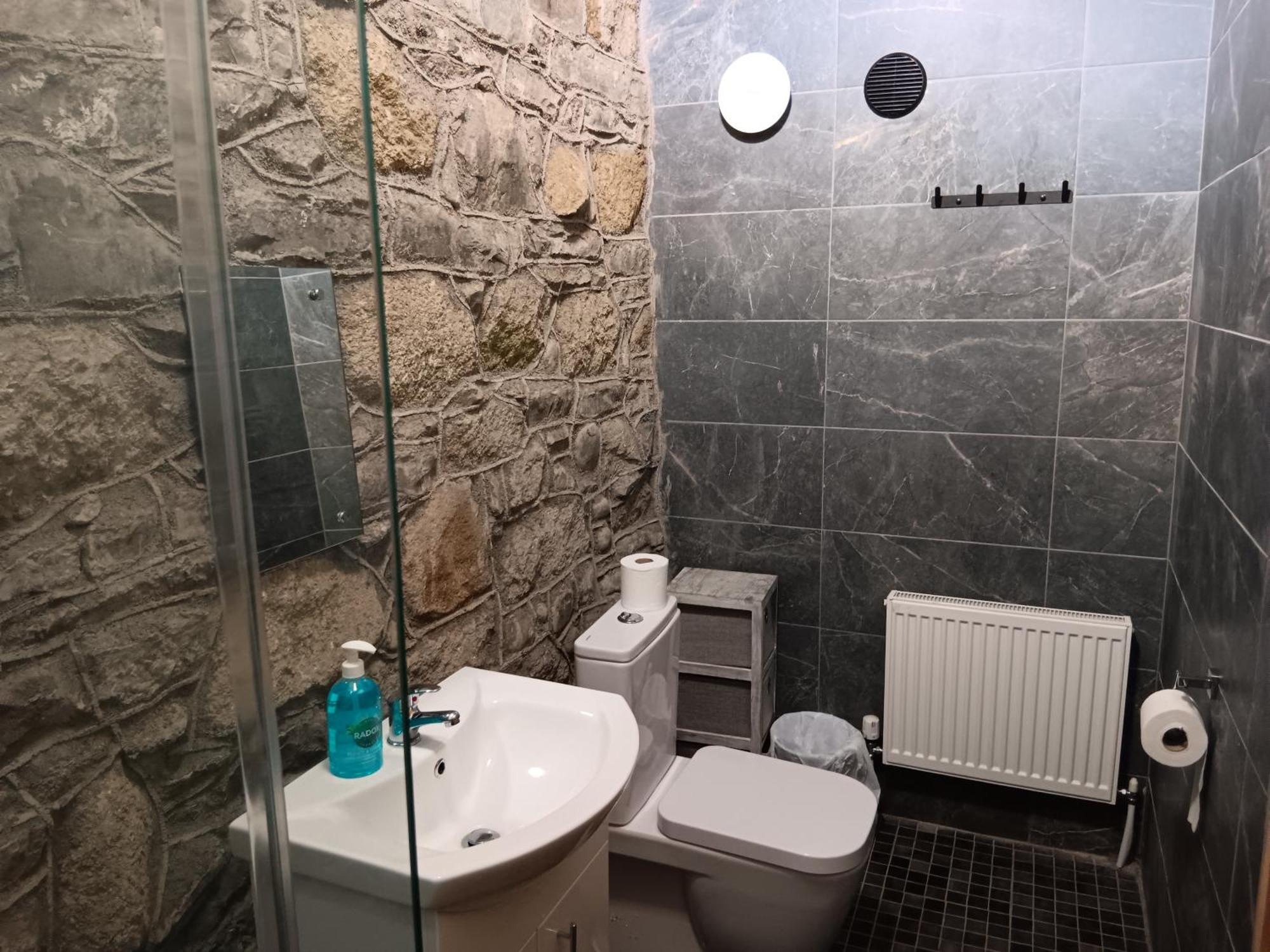 Matty'S Pub - Apartment'S Карлоу Экстерьер фото