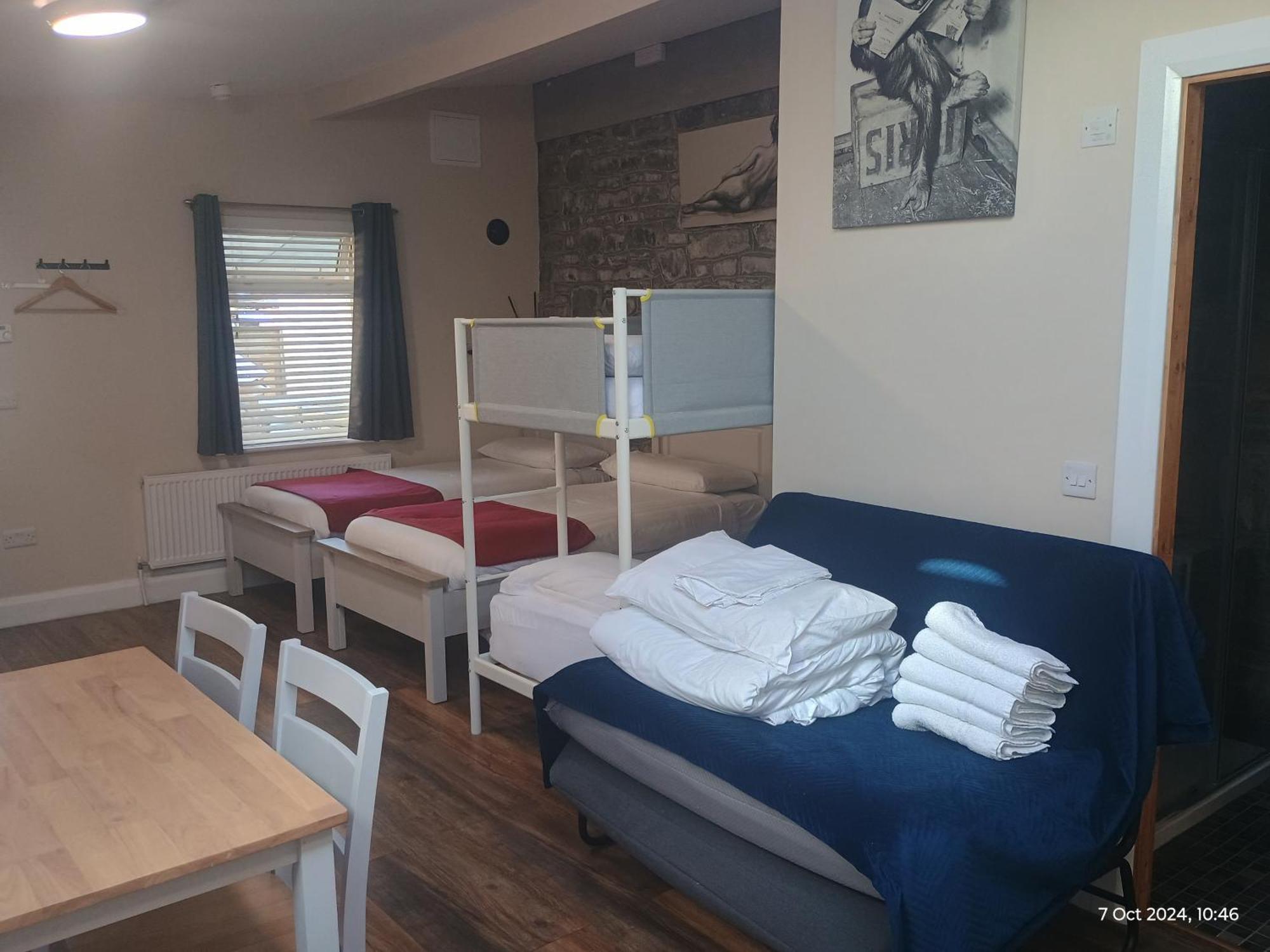 Matty'S Pub - Apartment'S Карлоу Экстерьер фото