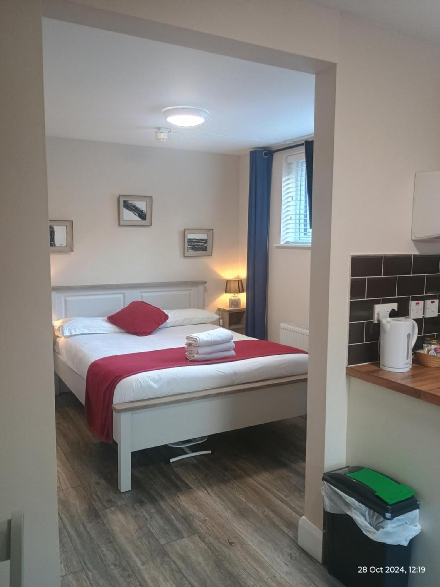 Matty'S Pub - Apartment'S Карлоу Экстерьер фото